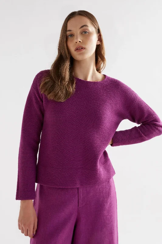 Elk Neiu Ottoman Sweater - Magenta Graphic Sweater Embroidered Appliqued